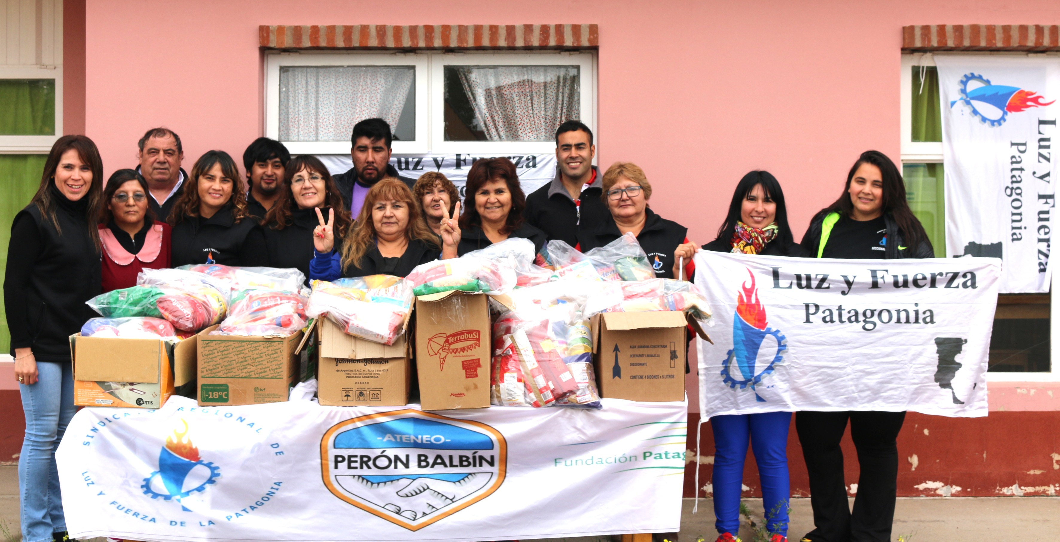 Luz y Fuerza donó alimentos para afectados por el temporal