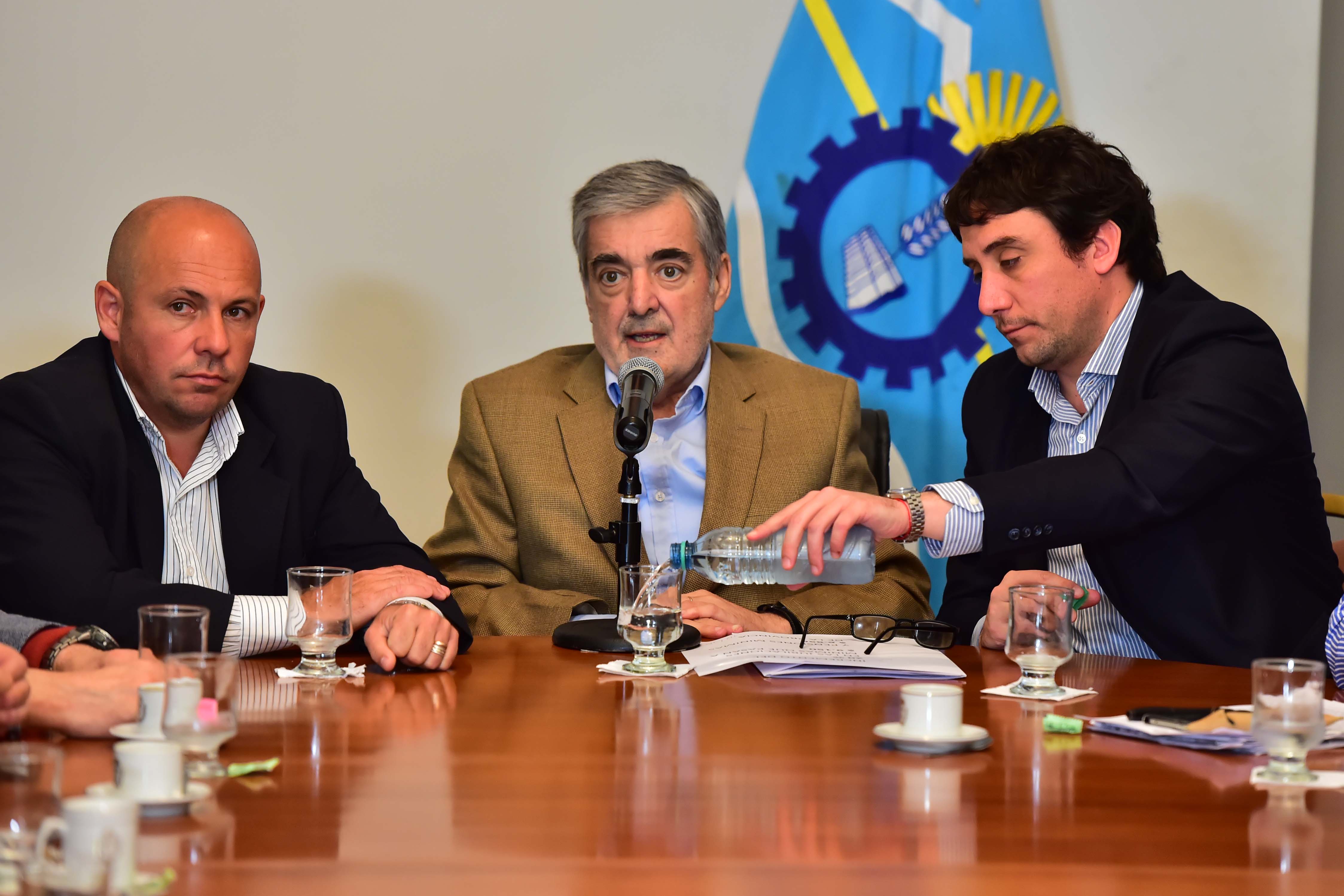 Sastre con Das Neves por ampliación de la Escuela 124