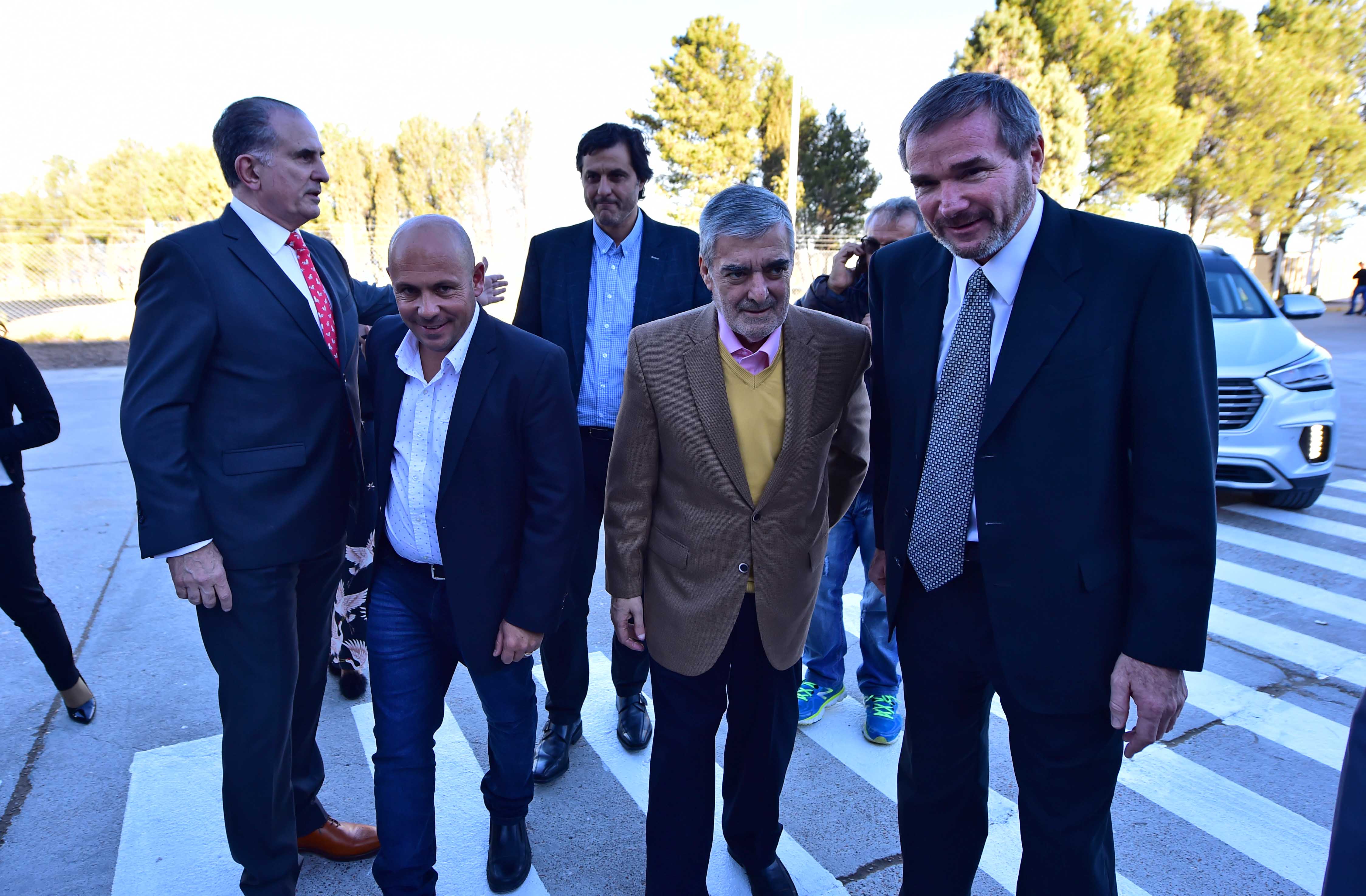 Das Neves y Sastre encabezaron la  inauguración de “Vientos del sur” en la ex Harengus