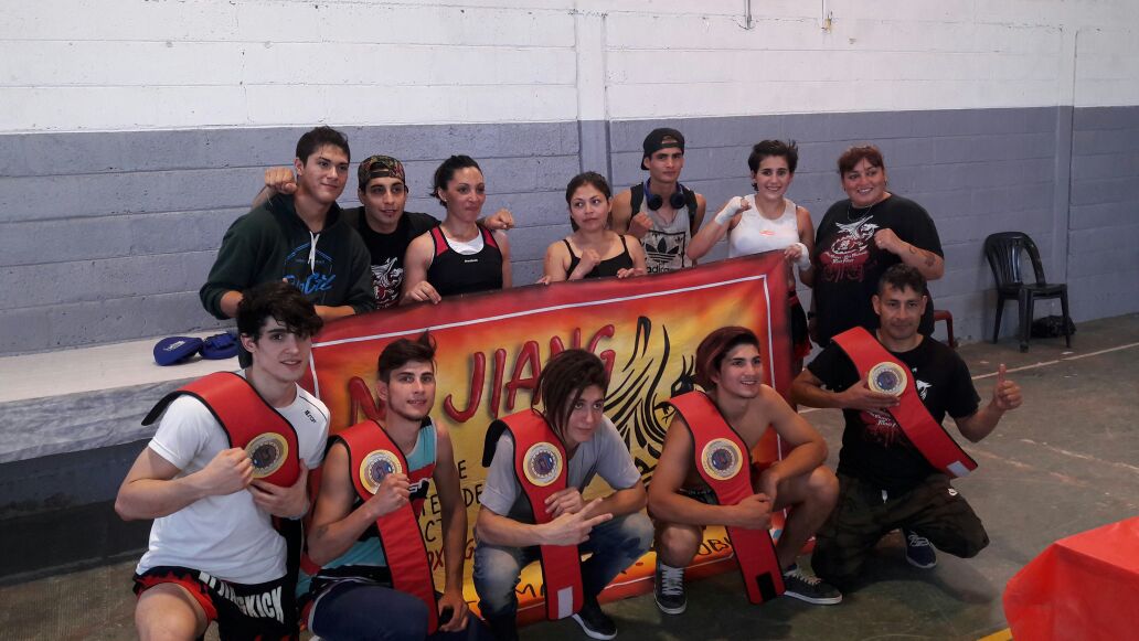 La academia municipal de kickboxing arrasa en los campeonatos de la región