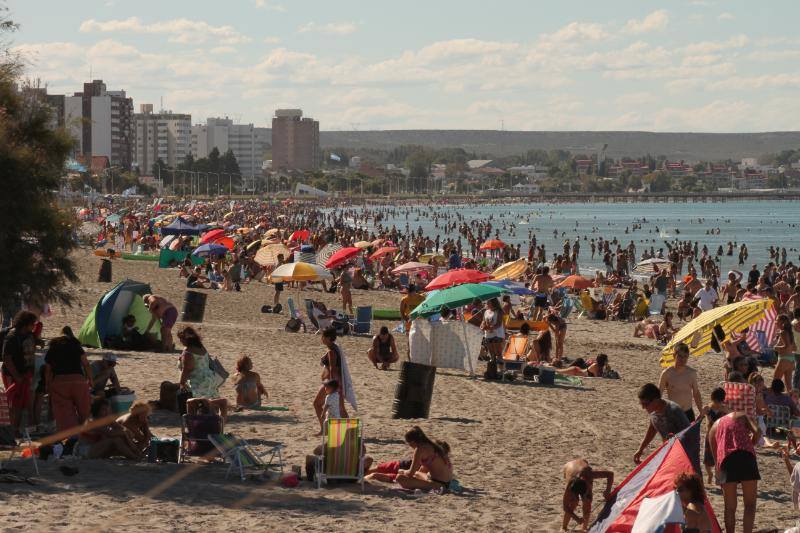 Con una variada agenda para el fin de semana largo, Sastre lanzará la temporada de verano 2017/2018