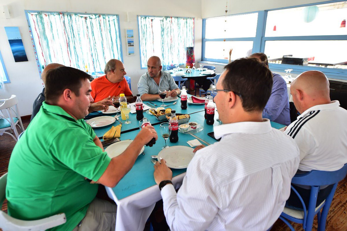 Almuerzo con dirigentes peronistas en Madryn