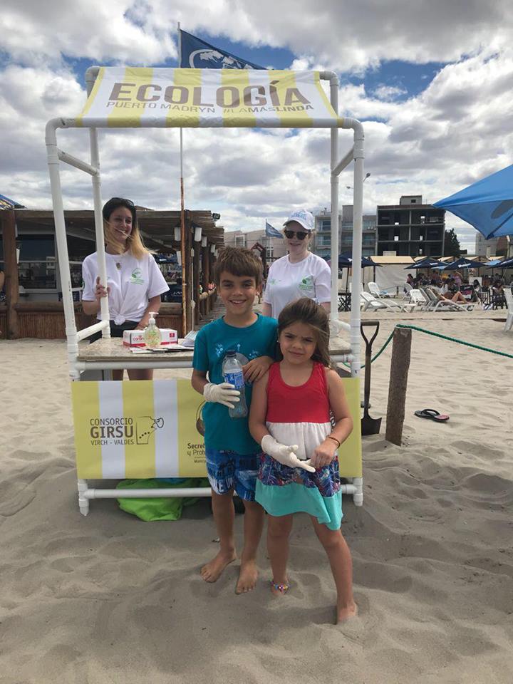 Ecocanje en las playas de la ciudad