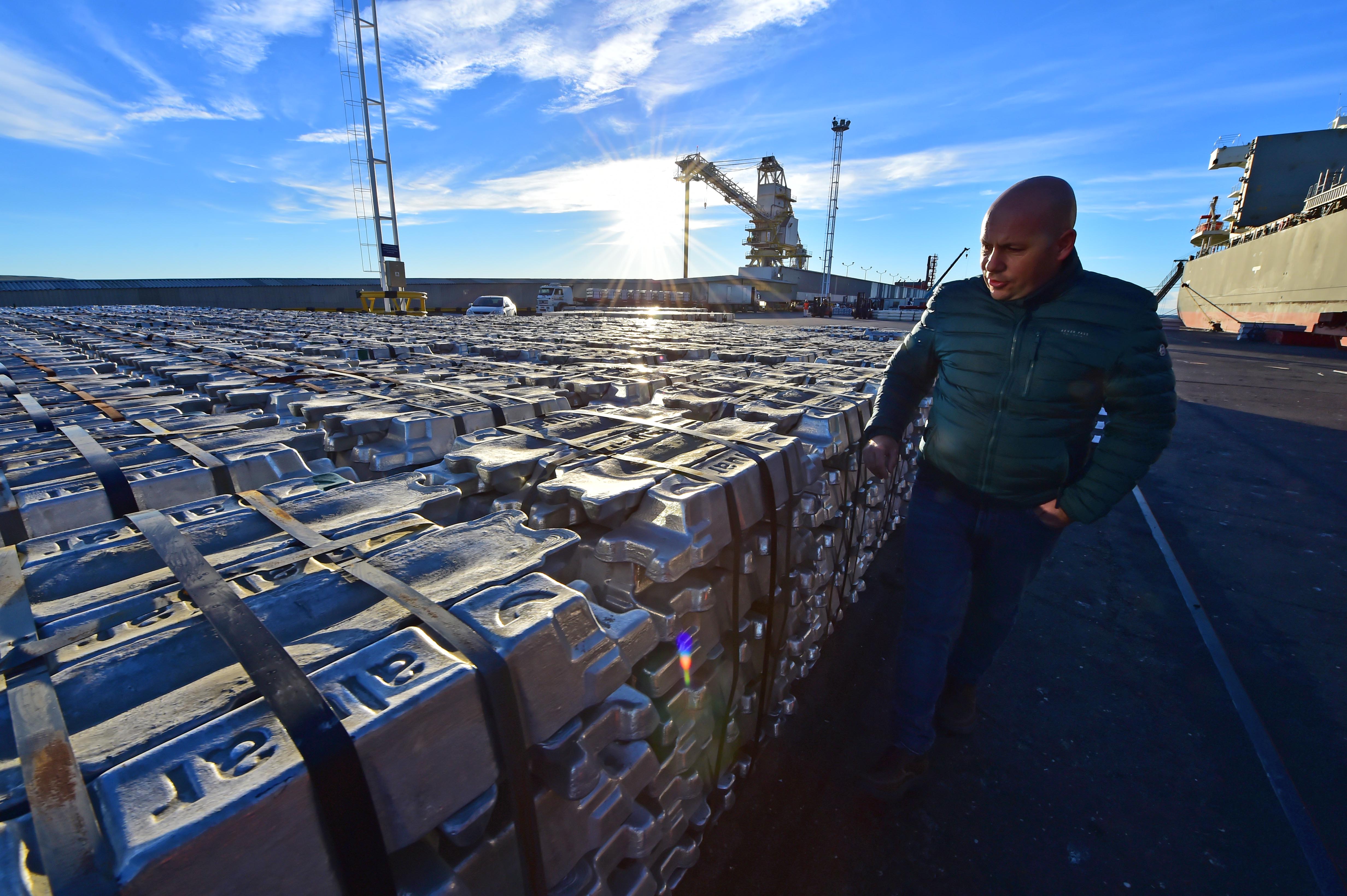 Sastre insistió ante nación con la instalación de una “Zona franca” en Madryn