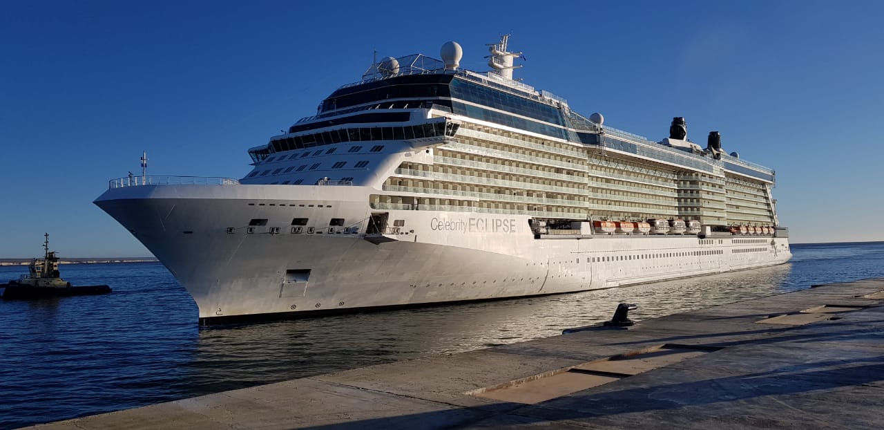 MADRYN RECIBIÓ BUQUE DE GRAN PORTE EN MUELLE RENOVADO