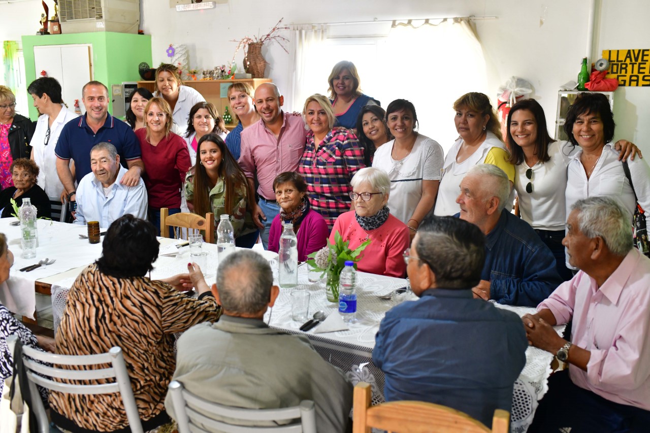 SASTRE EN EL HOGAR DE DÍA “NUESTROS ABUELOS”