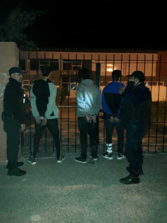 ﻿Los tres adolescentes que incendiaron la escuela 750 quedaron alojados en el COSE