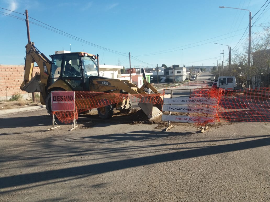 Ricardo Sastre: “se reanudaron las tareas de pavimento en varios sectores de Madryn”