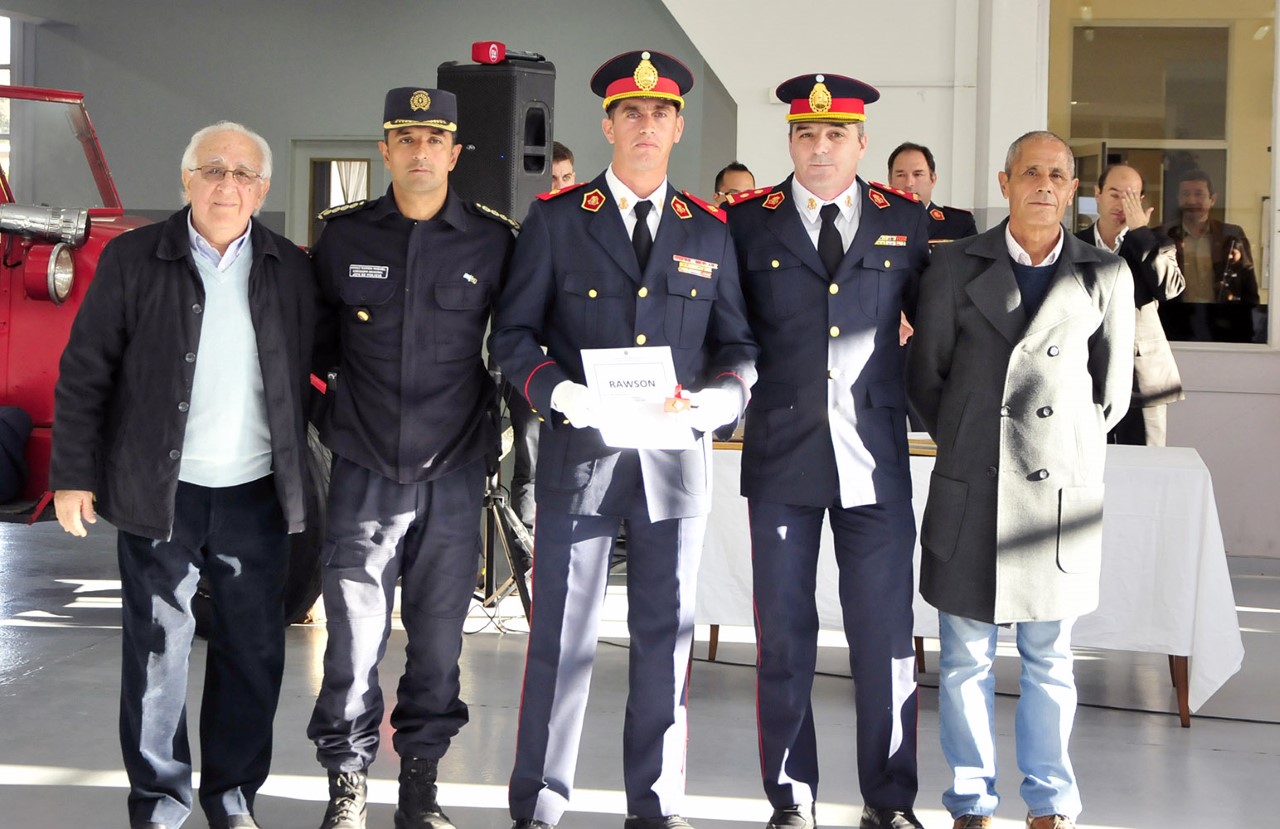 Reconocimiento a la vocación y valentía del bombero Gonzalo Landero