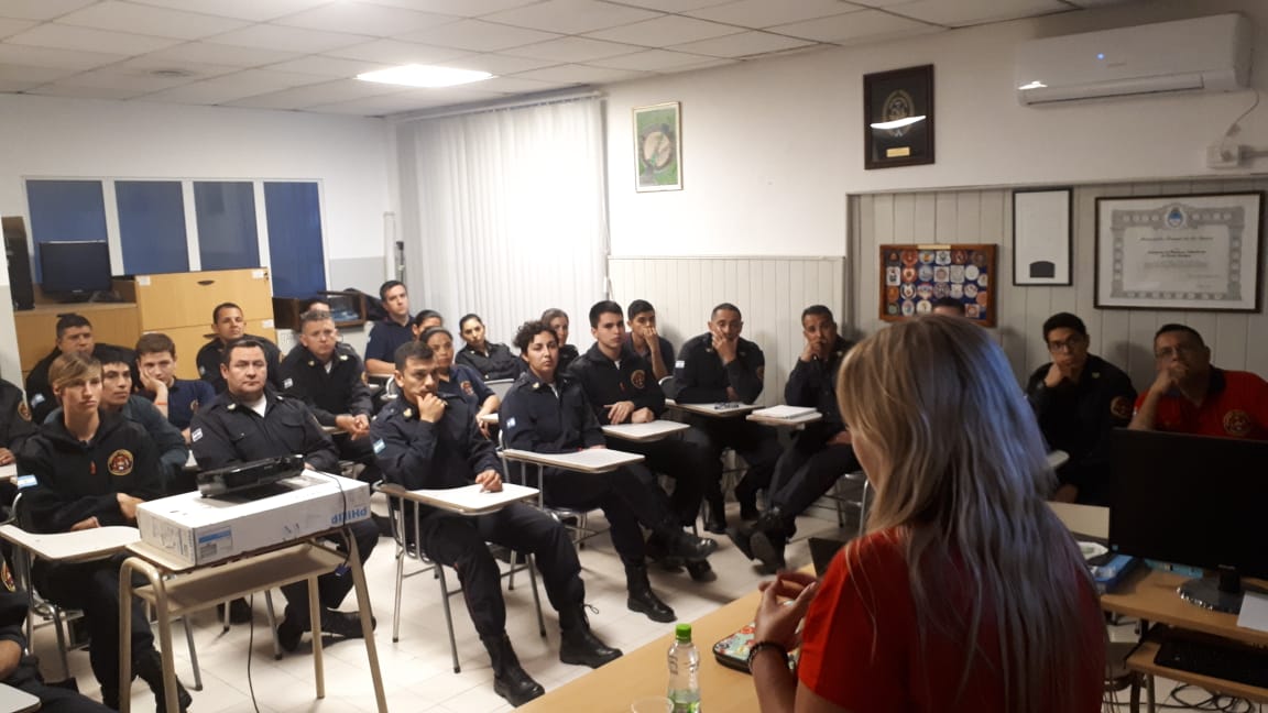 Bomberos de Madryn se capacitaron en violencia de género