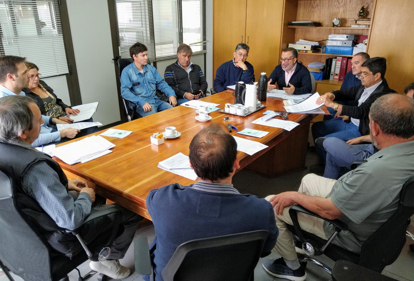 “Reunión con clubes de la zona sur, por obras de agua potable”