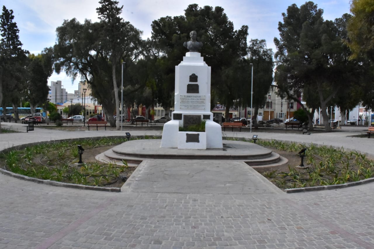 Ricardo Sastre destacó los trabajos que se llevan a cabo en la plaza San Martín
