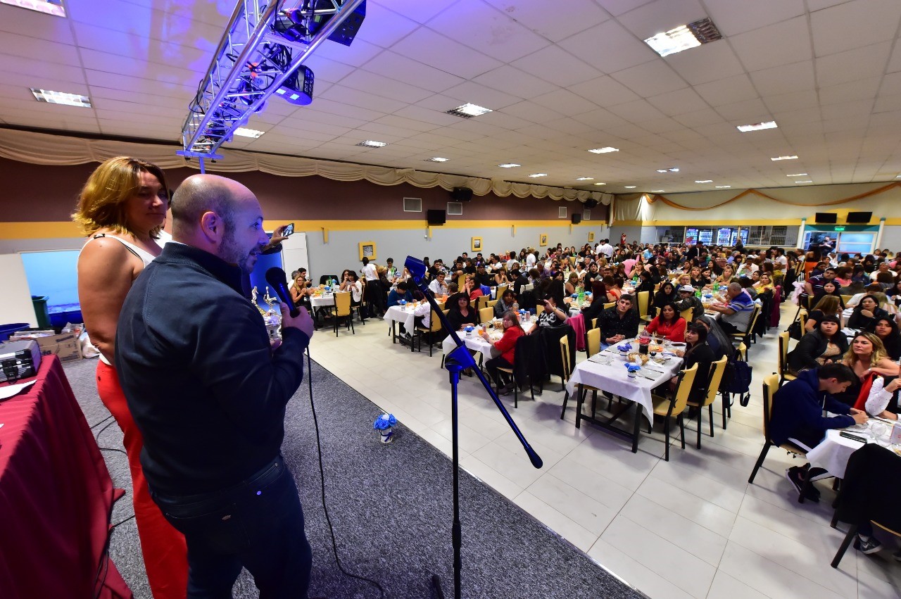 Sastre en la cena del empleado municipal: “gracias por estos ocho años de crecimiento”