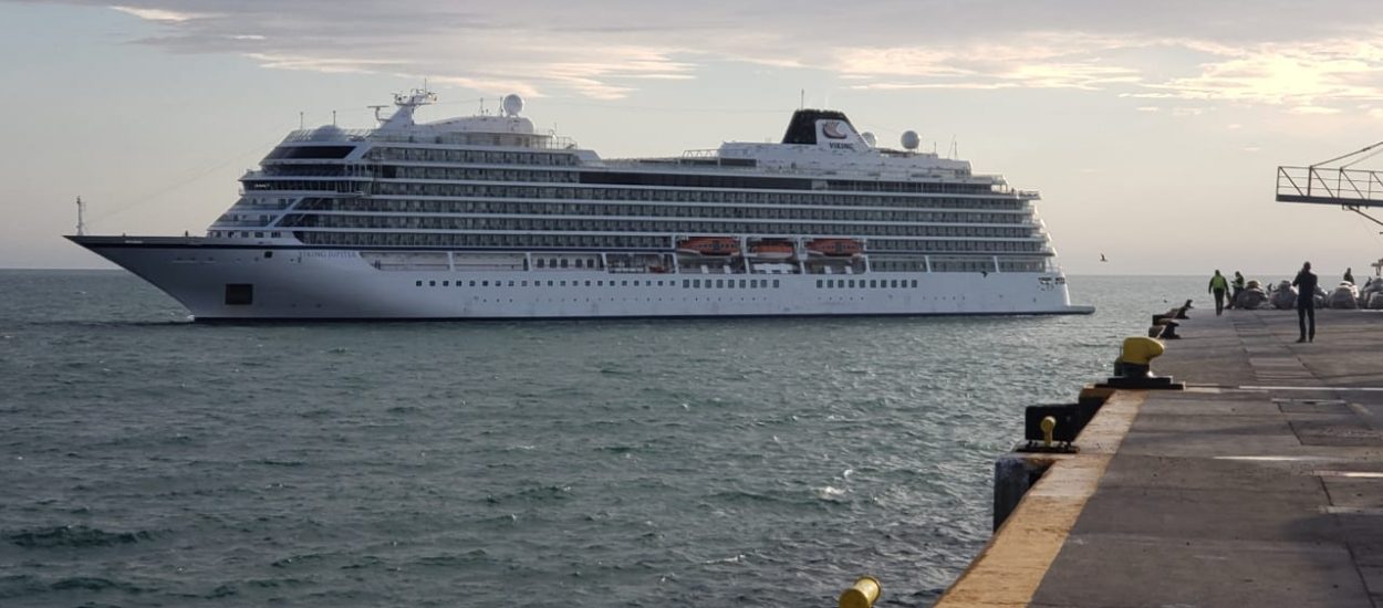 Arribó el primer crucero del  2020 en el muelle Almirante Luis Piedra Buena