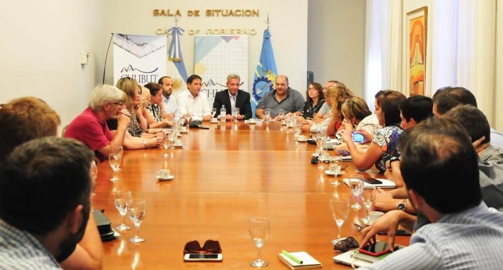 Arcioni encabezó una reunión con el sector turístico de toda la Provincia