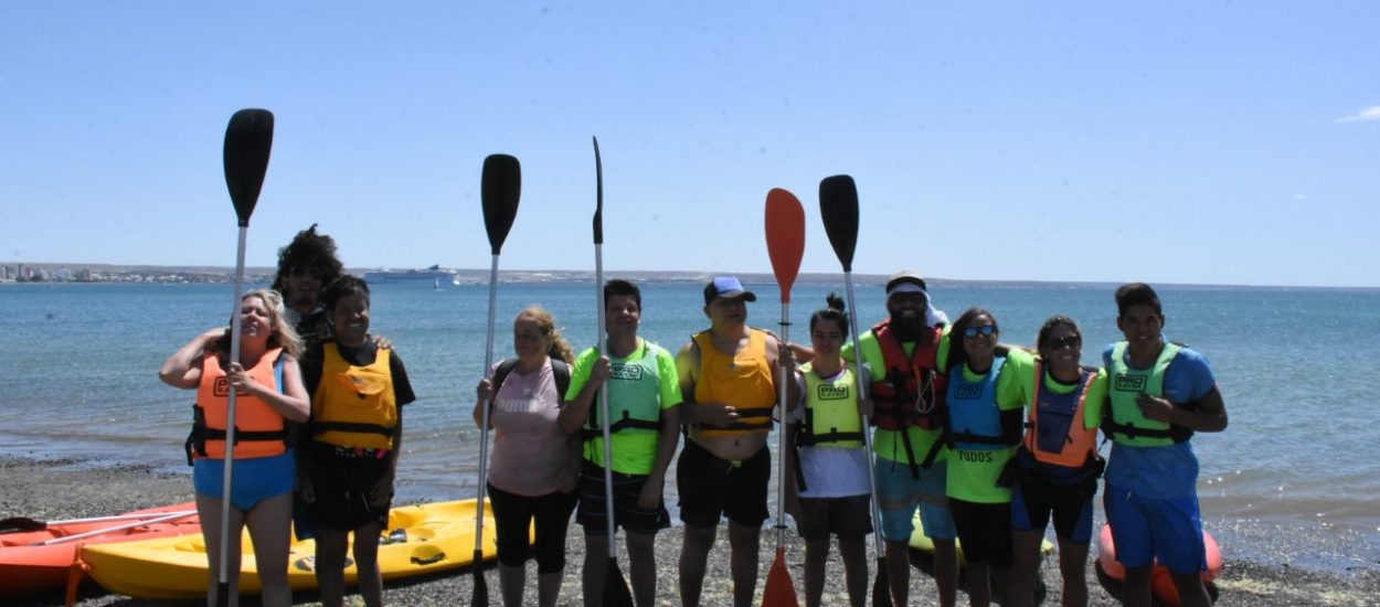 Kayak por las aguas del Golfo Nuevo