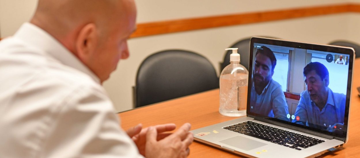 EL MINISTRO DE DESARROLLO SOCIAL DE NACIÓN EN VIDEOCONFERENCIA CON EL INTENDENTE GUSTAVO SASTRE