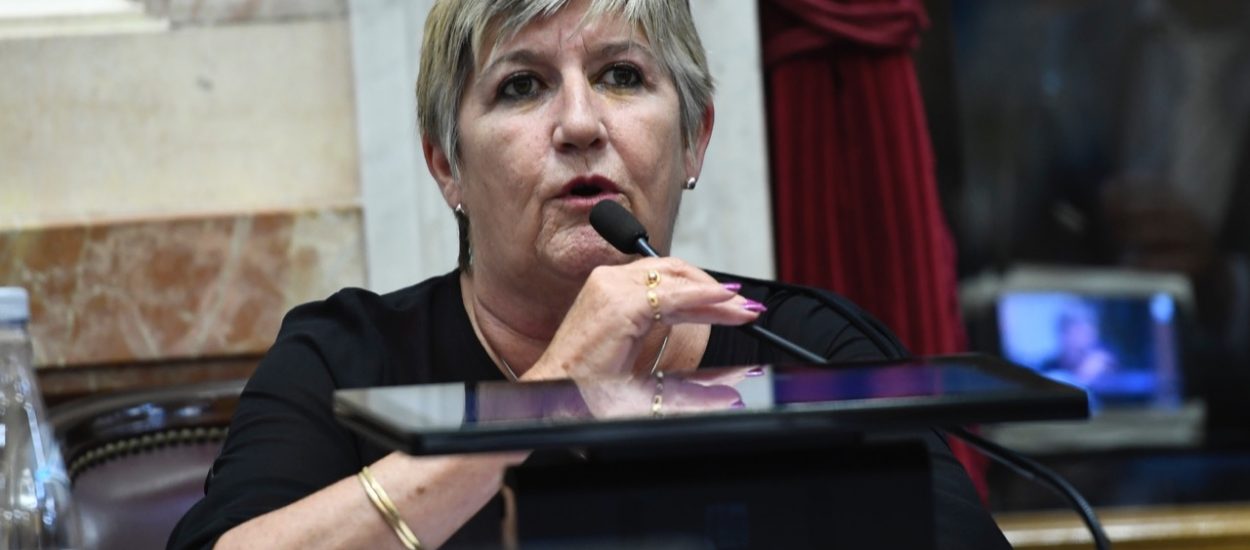 NANCY GONZÁLEZ : “LOS TRABAJADORES Y TRABAJADORAS DE LA SALUD QUE ESTÁN FRENTE A ESTA PANDEMIA SON LOS QUE PONEN EL CUERPO DÍA A DÍA Y ES FUNDAMENTAL PROTEGERLOS DE LA MEJOR FORMA POSIBLE”