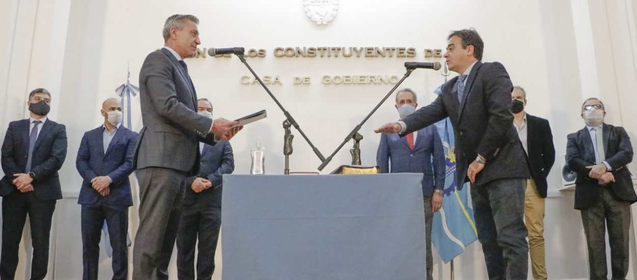 ARCIONI TOMÓ JURAMENTO A NUEVOS FUNCIONARIOS PROVINCIALES