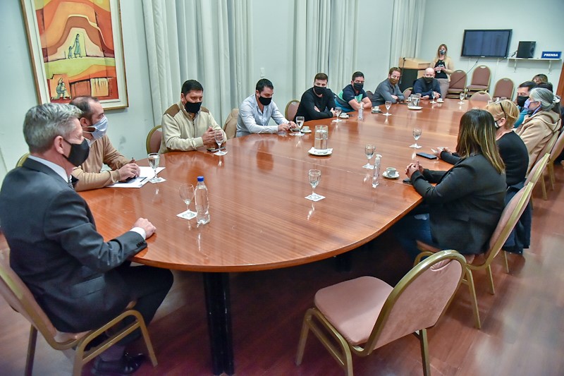 ARCIONI RECIBIÓ A LOS JEFES COMUNALES EN CASA DE GOBIERNO