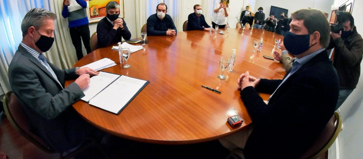 ARCIONI FIRMÓ OBRAS POR 35 MILLONES DE PESOS PARA RAWSON