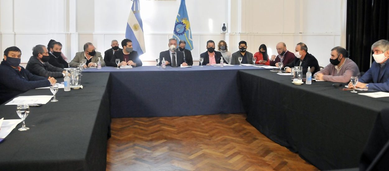 ARCIONI ENCABEZÓ UNA AMPLIA REUNIÓN CON SECTORES DE LA PRODUCCIÓN CHUBUTENSE Y DETALLÓ ACCIONES PARA LA POST PANDEMIA