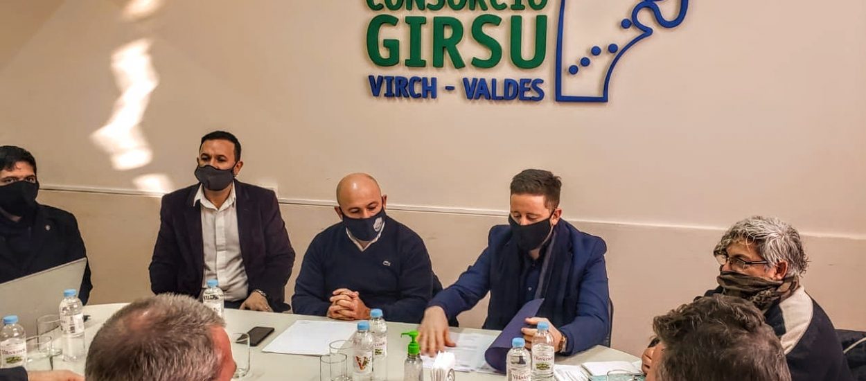 SASTRE CONVOCÓ A TODOS LOS INTENDENTES PARA EVALUAR LA SITUACIÓN DEL GIRSU