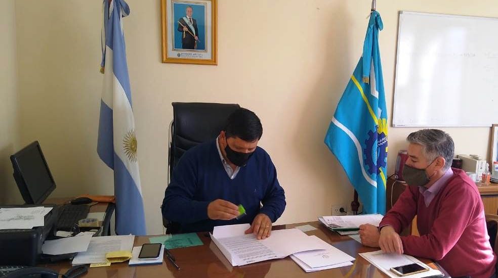 LAS SUBSECRETARÍAS DE RELACIONES INSTITUCIONALES Y DE ASUNTOS MUNICIPALES FIRMARON CONVENIOS DE COOPERACIÓN MUTUA