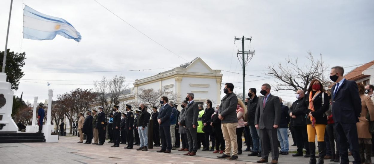 EL GOBERNADOR ARCIONI ENCABEZÓ EN RAWSON EL ACTO DE HOMENAJE AL GENERAL JOSÉ DE SAN MARTÍN