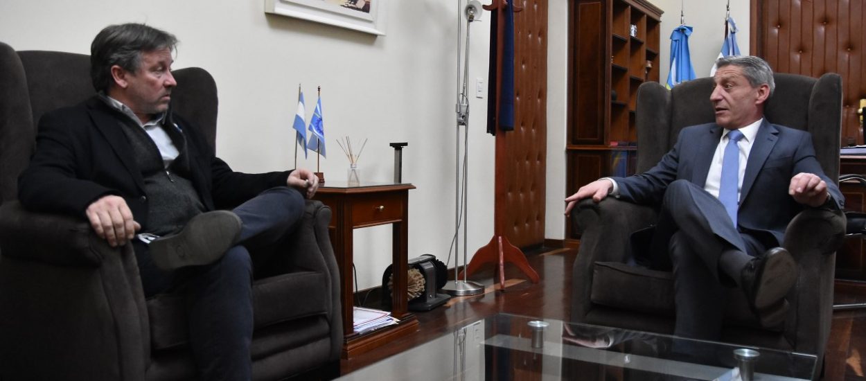 ARCIONI RECIBIÓ AL INTENDENTE DE EL HOYO EN CASA DE GOBIERNO