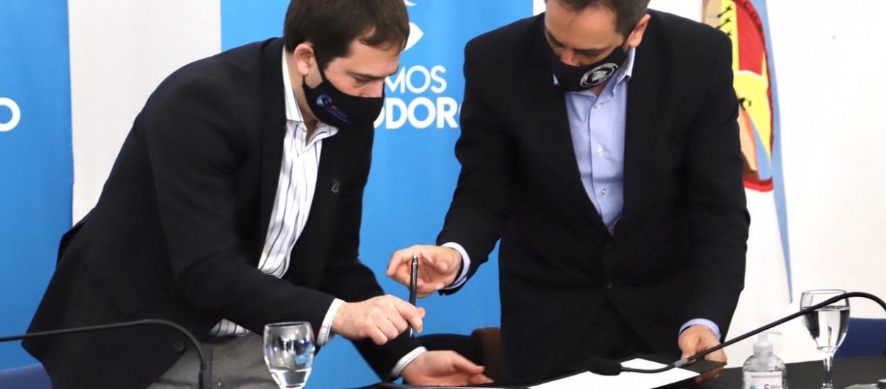 LUQUE Y CABANDIÉ FIRMARON CONVENIOS PARA IMPULSAR POLÍTICAS AMBIENTALES EN COMODORO