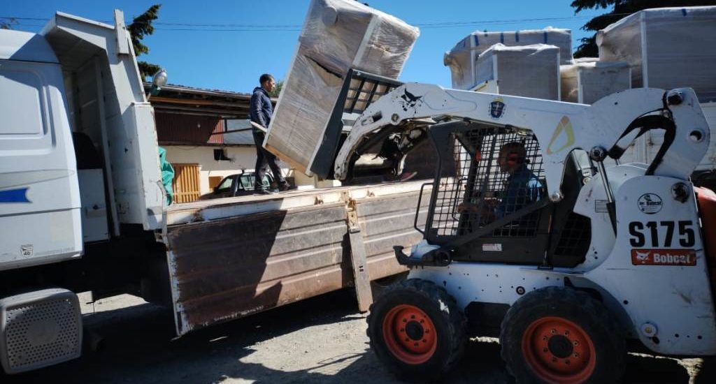 EL GOBIERNO DEL CHUBUT ADQUIRIÓ 41 EQUIPOS DE CALEFACCIÓN PARA ESCUELAS DE LA CORDILLERA