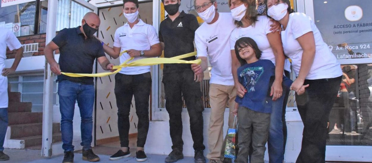 SASTRE PARTICIPÓ DE LA INAUGURACIÓN DE LA CHURRERÍA “LA FAMILIA”