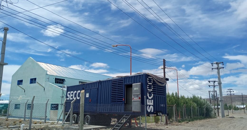 EL GOBIERNO PROVINCIAL INFORMÓ QUE LLEGÓ UN SEGUNDO MOTOR A LA CENTRAL TÉRMICA DE RÍO MAYO