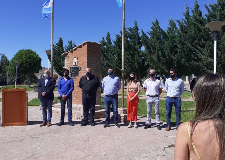 EL GOBIERNO PROVINCIAL ACOMPAÑÓ LOS ACTOS POR EL 61° DE LOS ALTARES Y SE INAUGURÓ LA OFICINA DE TURISMO LOCAL