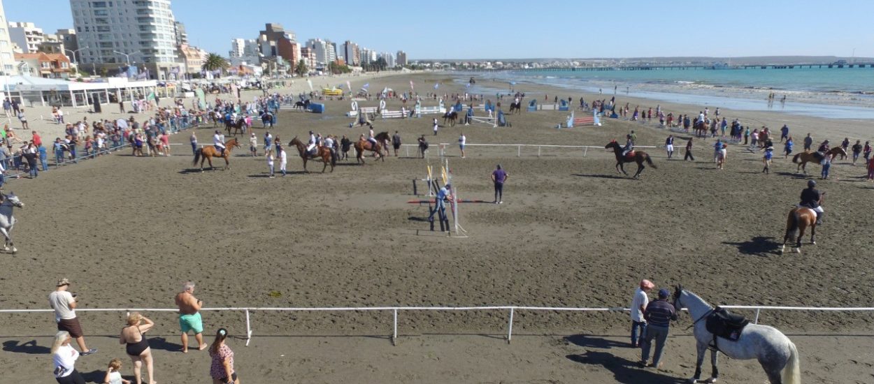 COMENZÓ EL FESTIVAL DE PLAYA “ANTONIO TORREJÓN”