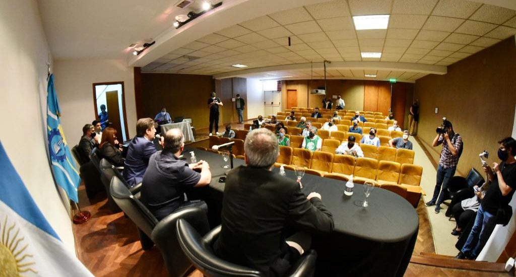 EL MINISTRO TROTTA ADELANTÓ ACOMPAÑAMIENTO DE NACIÓN A LA CONVOCATORIA AL DIÁLOGO REALIZADA POR EL GOBIERNO PROVINCIAL A LOS GREMIOS EDUCATIVOS