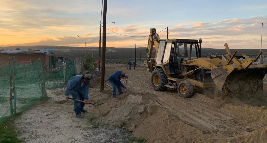 SASTRE DESTACÓ AVANCES EN LA EJECUCIÓN DE LA RED DE AGUA POTABLE EN EL BARRIO PRESIDENTE PERÓN