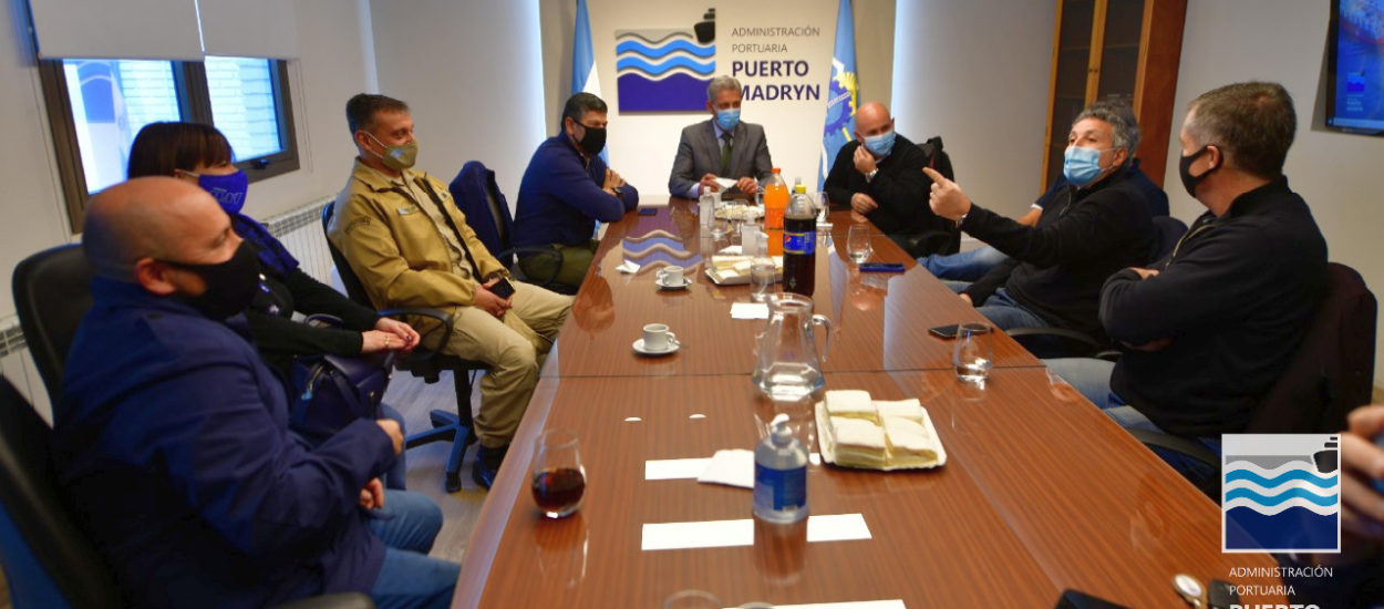 AUTORIDADES PROVINCIALES Y MUNICIPALES VISITARON EL MUELLE ALMIRANTE STORNI