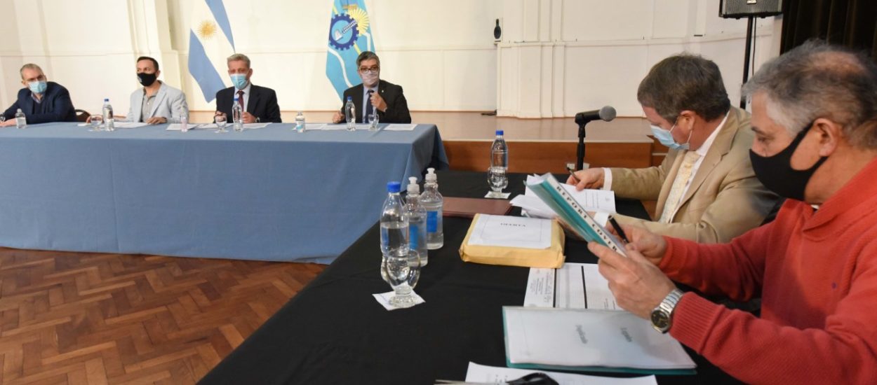 ARCIONI ENCABEZÓ LA LICITACIÓN PARA LA REMODELACIÓN Y AMPLIACIÓN DEL MATERNO INFANTIL DE TRELEW