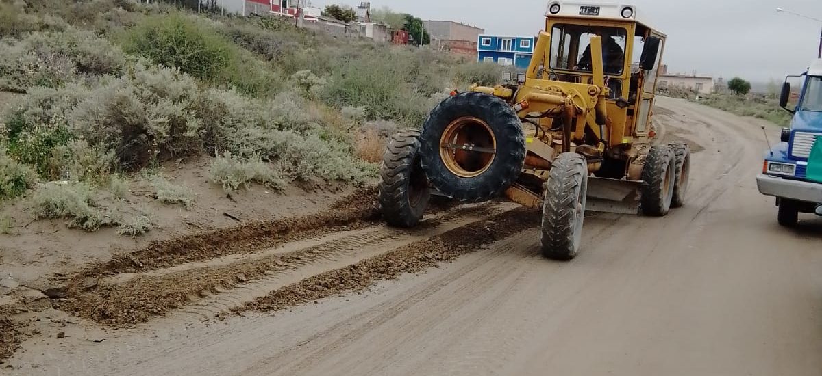 REPARACIÓN DE CALLES EN DIFERENTES SECTORES DE LA CIUDAD TRAS LAS LLUVIAS