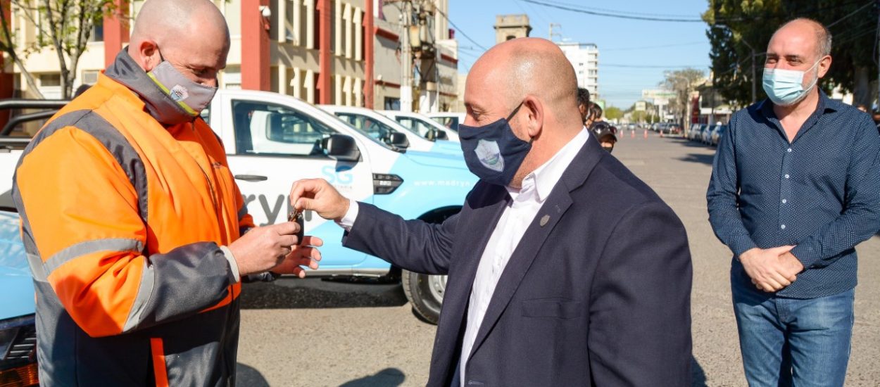 MADRYN RENOVÓ SU FLOTA AUTOMOTRIZ CON LA PRESENTACIÓN DE NUEVAS CAMIONETAS PARA DISTINTOS SECTORES