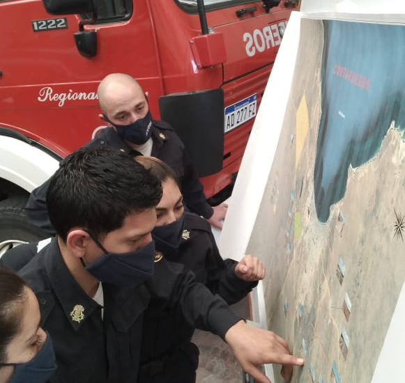 BOMBEROS DE MADRYN SE CAPACITARON CON VISTAS A LA PRÓXIMA TEMPORADA DE INCENDIOS RURALES Y DE INTERFASE
