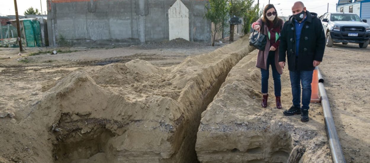 AVANZA A BUEN RITMO LA EXTENSIÓN DE LA RED DE AGUA EN EL BARRIO PERÓN