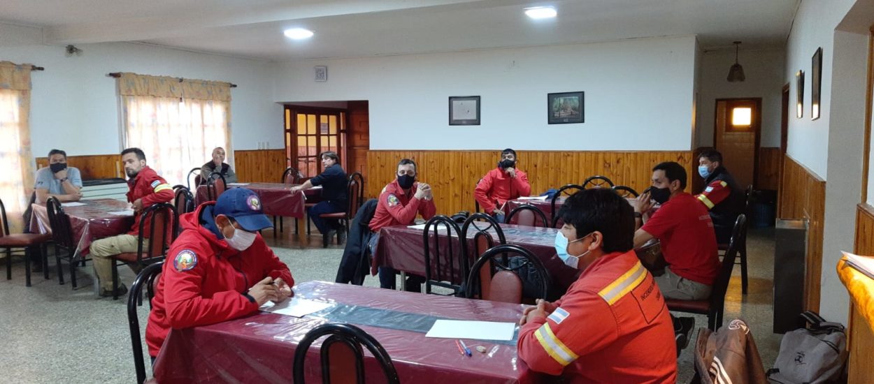 BOSQUES: PROVINCIA AVANZA CON EL CONCURSO PARA CUBRIR ASCENSOS EN EL SERVICIO DE MANEJO DEL FUEGO