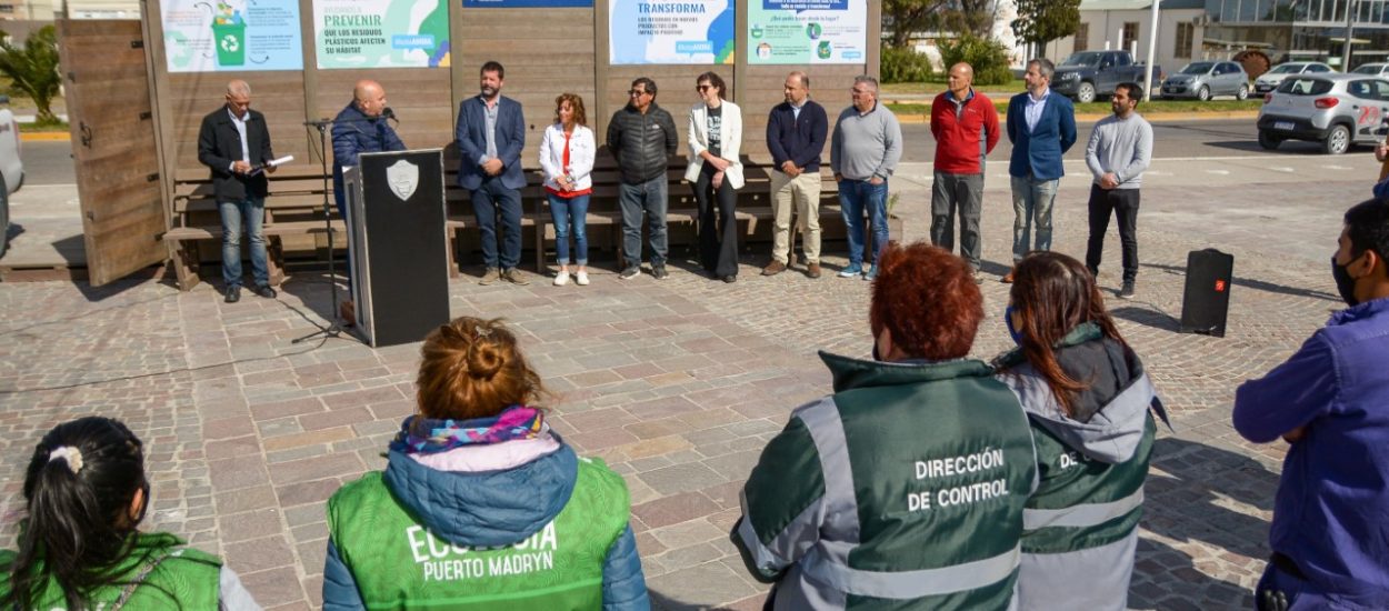 SE INAUGURÓ EL ECOPUNTO EN EL MUELLE PIEDRA BUENA, FORTALECIENDO LAS POLÍTICAS PÚLBICAS DE CIUDADO AMBIENTAL DEL MUNICIPIO