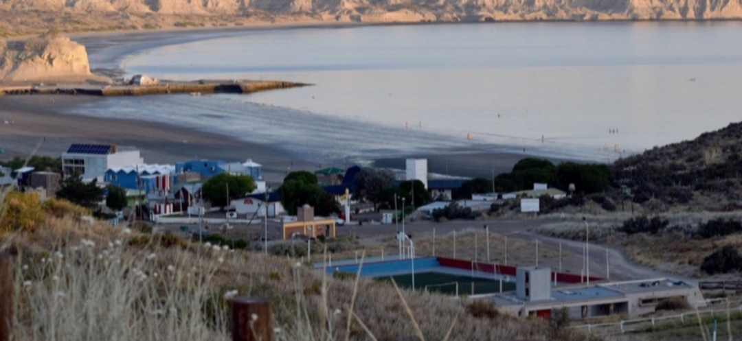 EL GOBIERNO PROVINCIAL ABASTECERÁ DE AGUA A PUERTO PIRÁMIDES ANTE UN DESPERFECTO EN LA PLANTA DESALINIZADORA