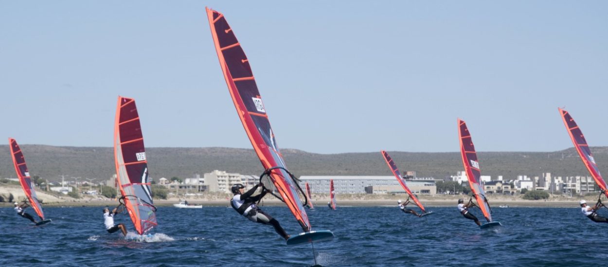 LAS AGUAS DEL GOLFO NUEVO PALPITAN EL SUDAMERICANO DE WINDSURF