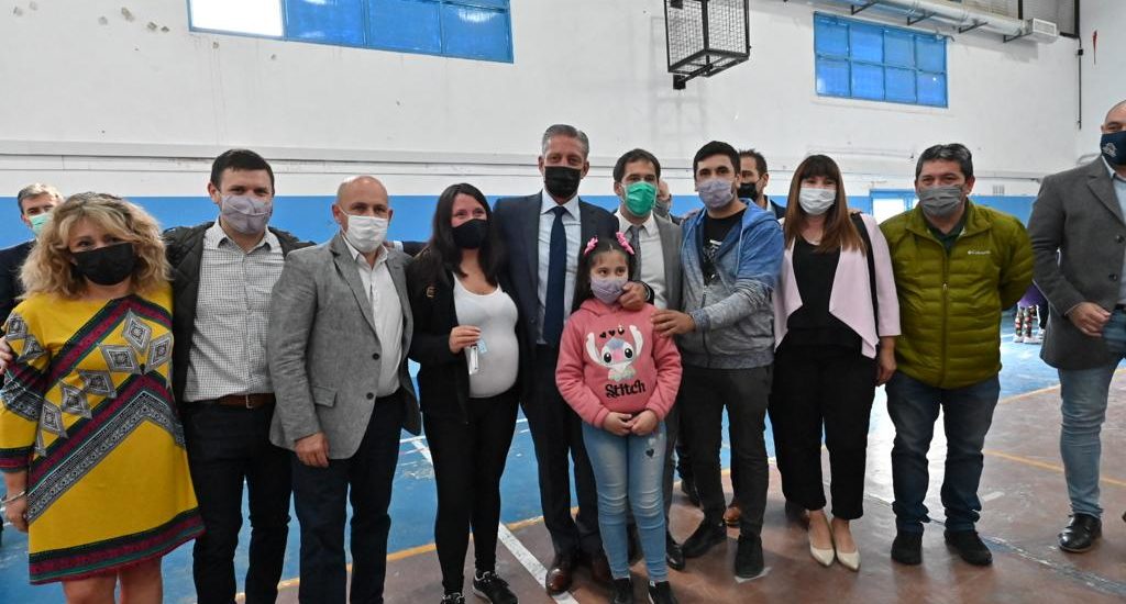 ARCIONI ENTREGÓ 54 VIVIENDAS EN COMODORO Y ANUNCIÓ LA INAUGURACIÓN DE OTRAS 100 EN LOS PRÓXIMOS MESES