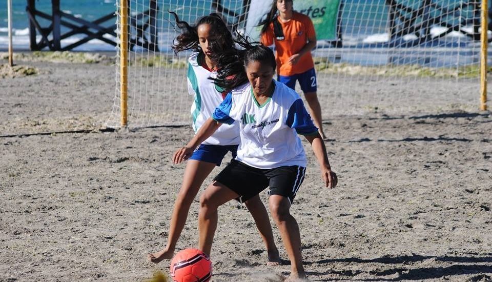 MADRYN: POR PRIMERA VEZ EN EL PAÍS SE JUGARÁ LA LIGA NACIONAL FEMENINA DE FÚTBOL PLAYA